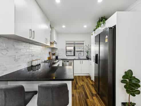 17d Kerrydale Road, Manurewa