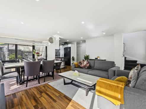 17d Kerrydale Road, Manurewa