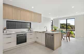 33 Isabella Lane, Western Heights