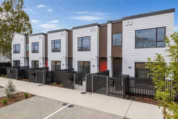 33 Isabella Lane, Western Heights