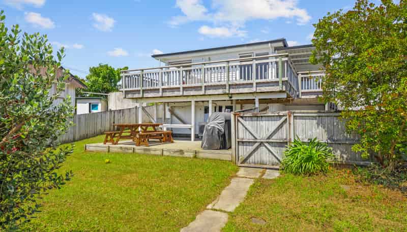 19 Rishworth Avenue, Stanmore Bay