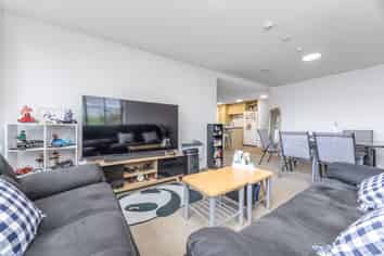 1K/27 Morning Star Place, Mount Albert