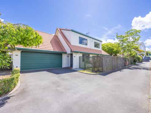 101B Clarence Street, Hamilton Lake
