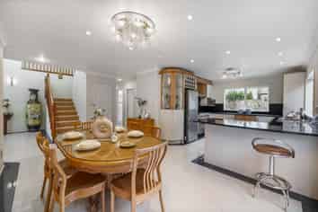 18 TOLLANA ROAD, Te Atatu Peninsula