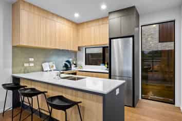 4/10 Meadowbank Road, Meadowbank