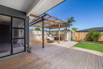 12 Ganymede Place, Half Moon Bay