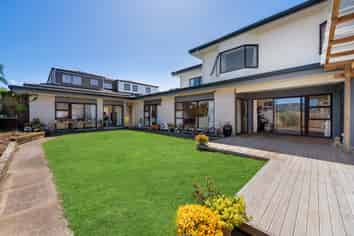 12 Ganymede Place, Half Moon Bay