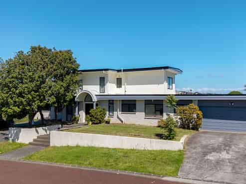 12 Ganymede Place, Half Moon Bay