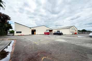 Centrally Located Vacant Warehouse For Sale