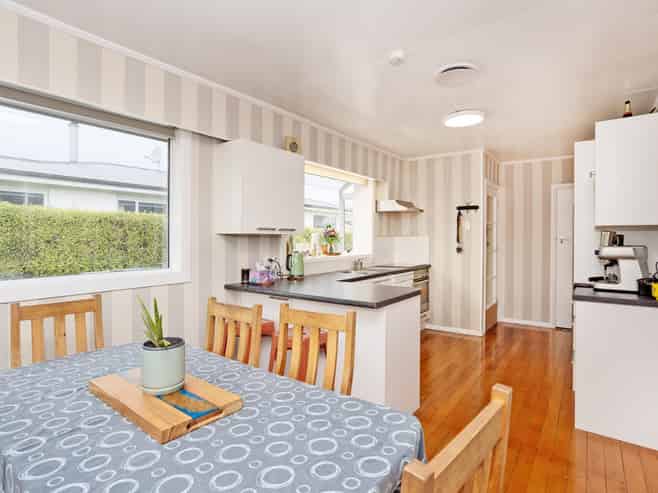 62 Helmsdale Street, Waverley