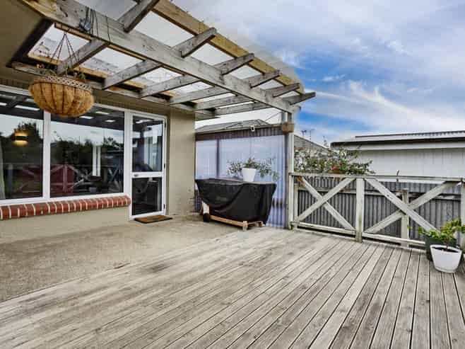 62 Helmsdale Street, Waverley