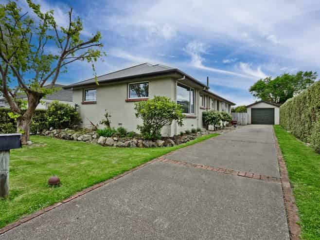 62 Helmsdale Street, Waverley