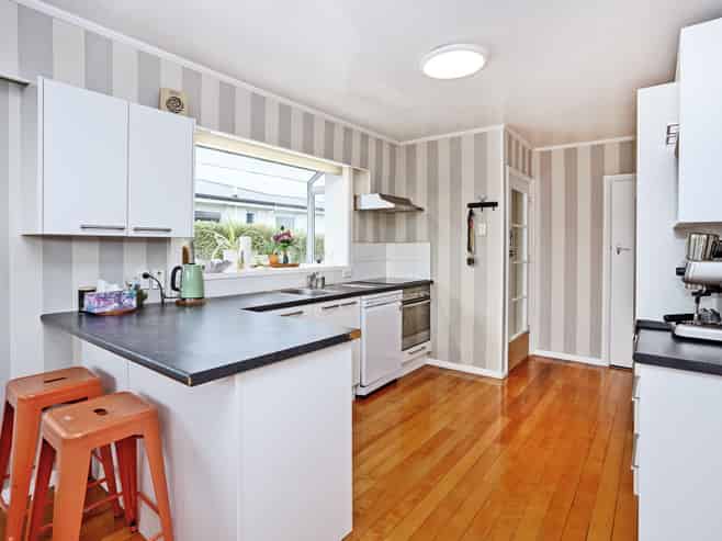 62 Helmsdale Street, Waverley