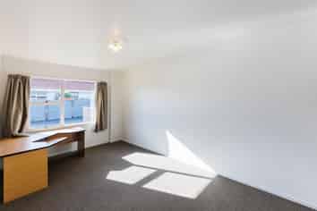 c/718 Pioneer Highway, Awapuni