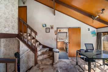 6 Albert Road, Manukau