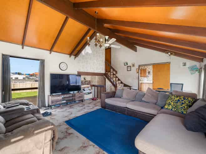 6 Albert Road, Manukau