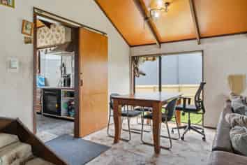 6 Albert Road, Manukau