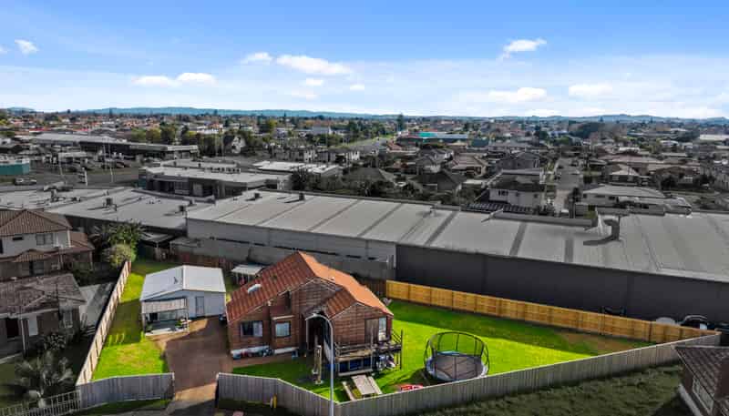 6 Albert Road, Manukau