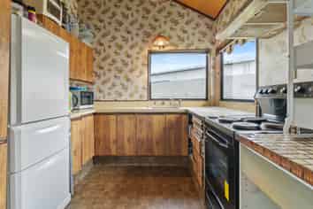 6 Albert Road, Manukau