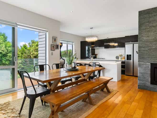 17A Limmer Place, Browns Bay