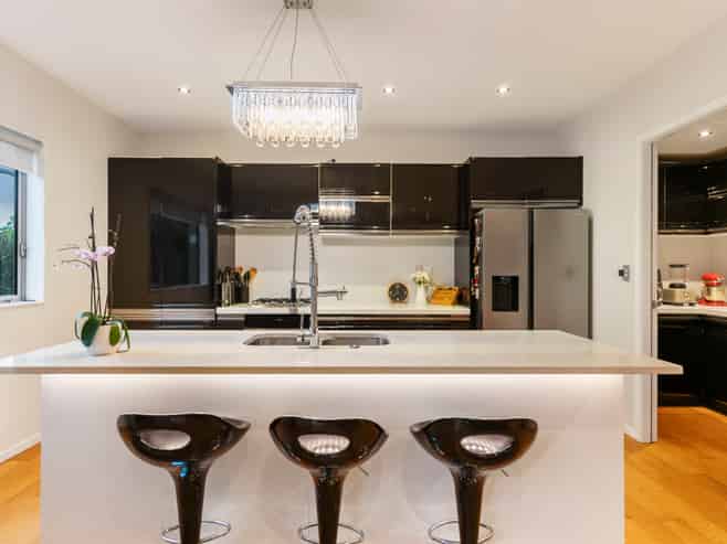 17A Limmer Place, Browns Bay