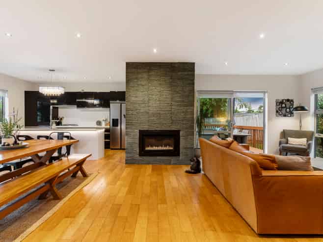 17A Limmer Place, Browns Bay