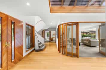 16 Grangewood Lane, Burnside