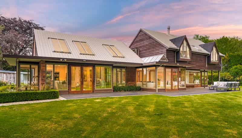 16 Grangewood Lane, Burnside