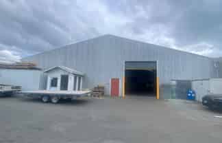 High-Stud Warehouse + Secure Yard