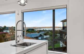 26A Bernleigh Terrace, West Harbour