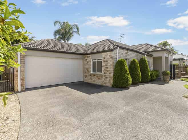 80 Tuihana Drive, Papamoa