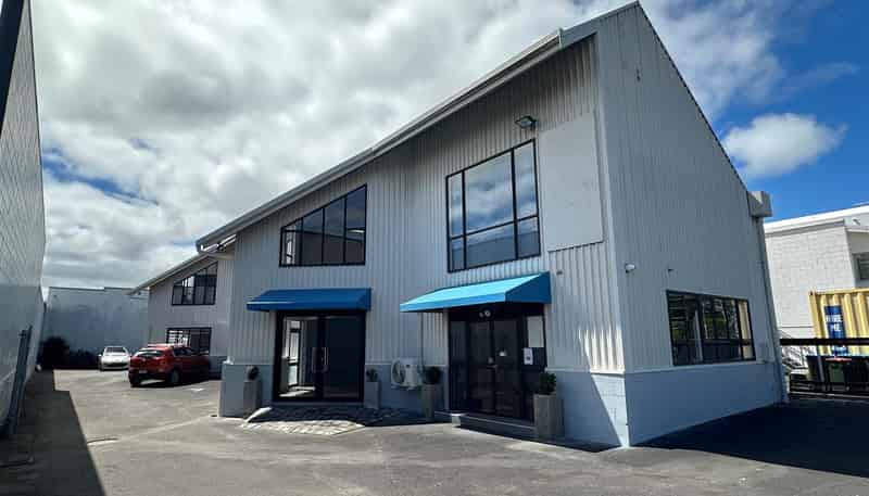  16 Botha Road, Penrose