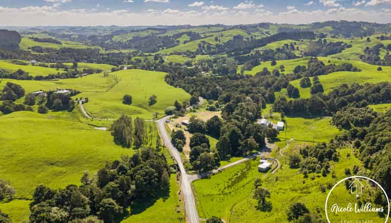 437 Paparoa Station Road, Paparoa