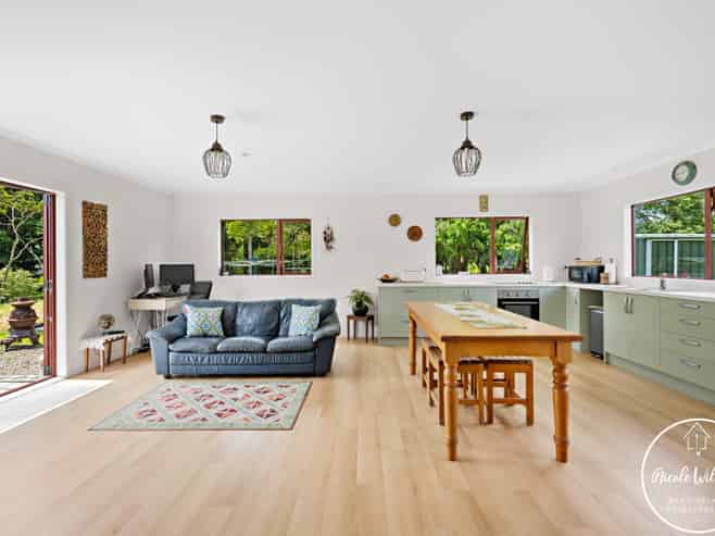 437 Paparoa Station Road, Paparoa