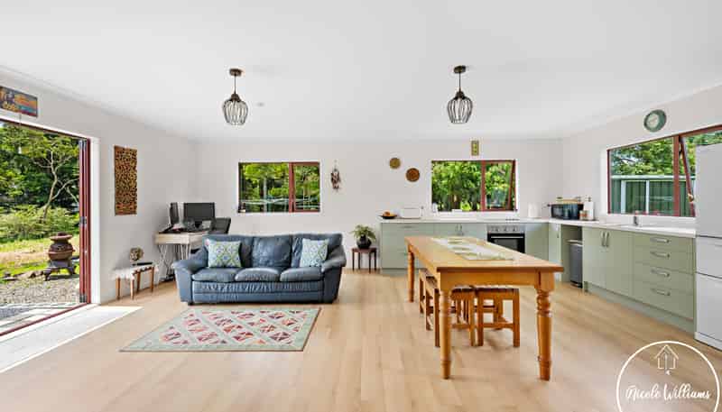 437 Paparoa Station Road, Paparoa