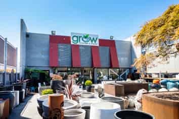 Dual Access on Moorhouse -Place your Business Here