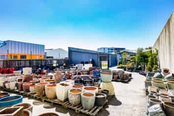 Dual Access on Moorhouse -Place your Business Here