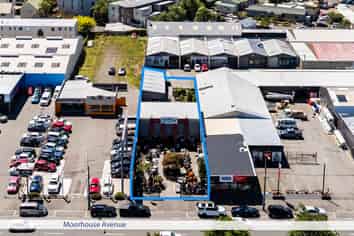 Dual Access on Moorhouse -Place your Business Here