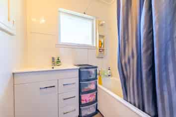 2 Cameron Street, Seaview