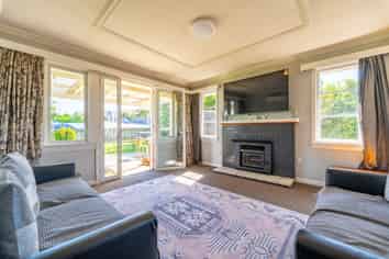 2 Cameron Street, Seaview