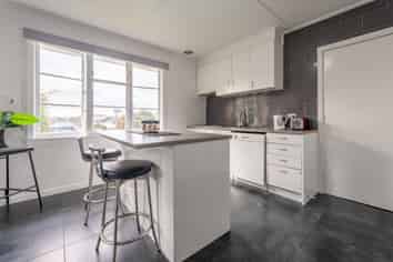 2 Cameron Street, Seaview