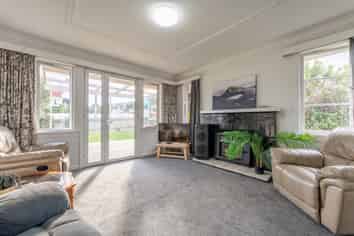 2 Cameron Street, Seaview
