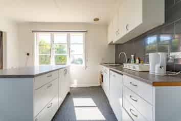 2 Cameron Street, Seaview