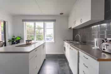 2 Cameron Street, Seaview