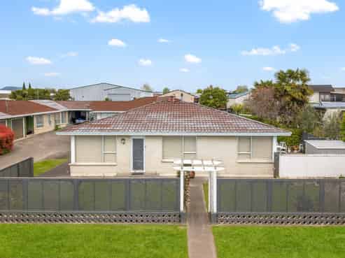 7/412 Avenue Road West, Hastings