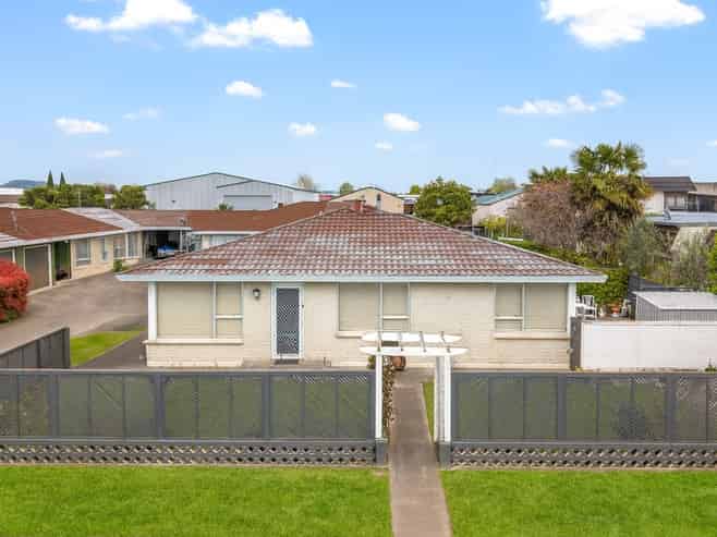 7/412 Avenue Road West, Hastings