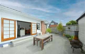 112 Memorial Avenue, Burnside