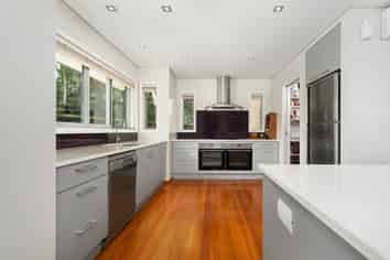 11 Highpeak Place, Wigram