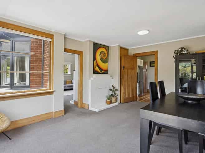 16 Rhodes Terrace, North East Valley