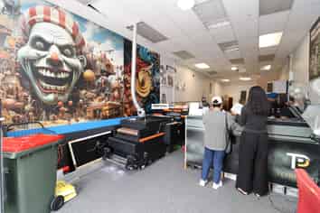 Commercial unit for LEASE in central Otahuhu 